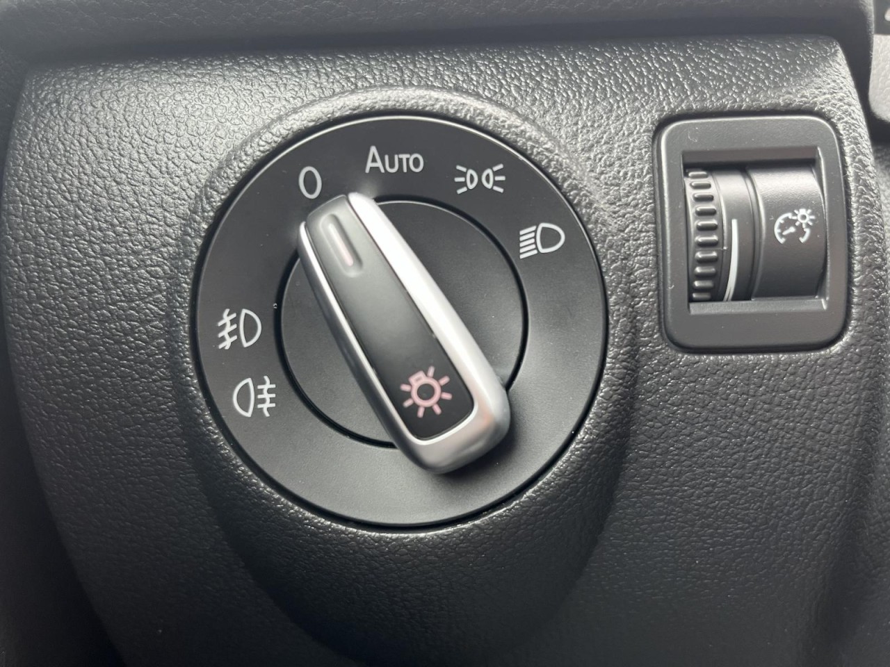 Tiguan 2,0 TDI 4Motion Lounge (AHK+Sitzhzg.+RearView)