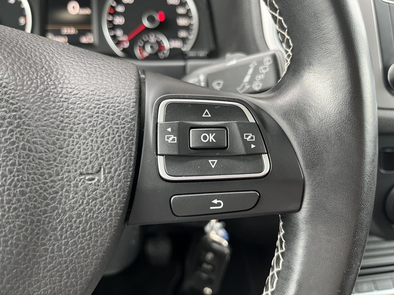 Tiguan 2,0 TDI 4Motion Lounge (AHK+Sitzhzg.+RearView)
