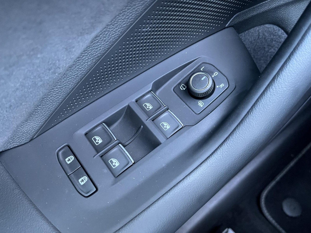 Passat Variant 2,0 TDI DSG 4Motion R-Line (IQLight+Navi)