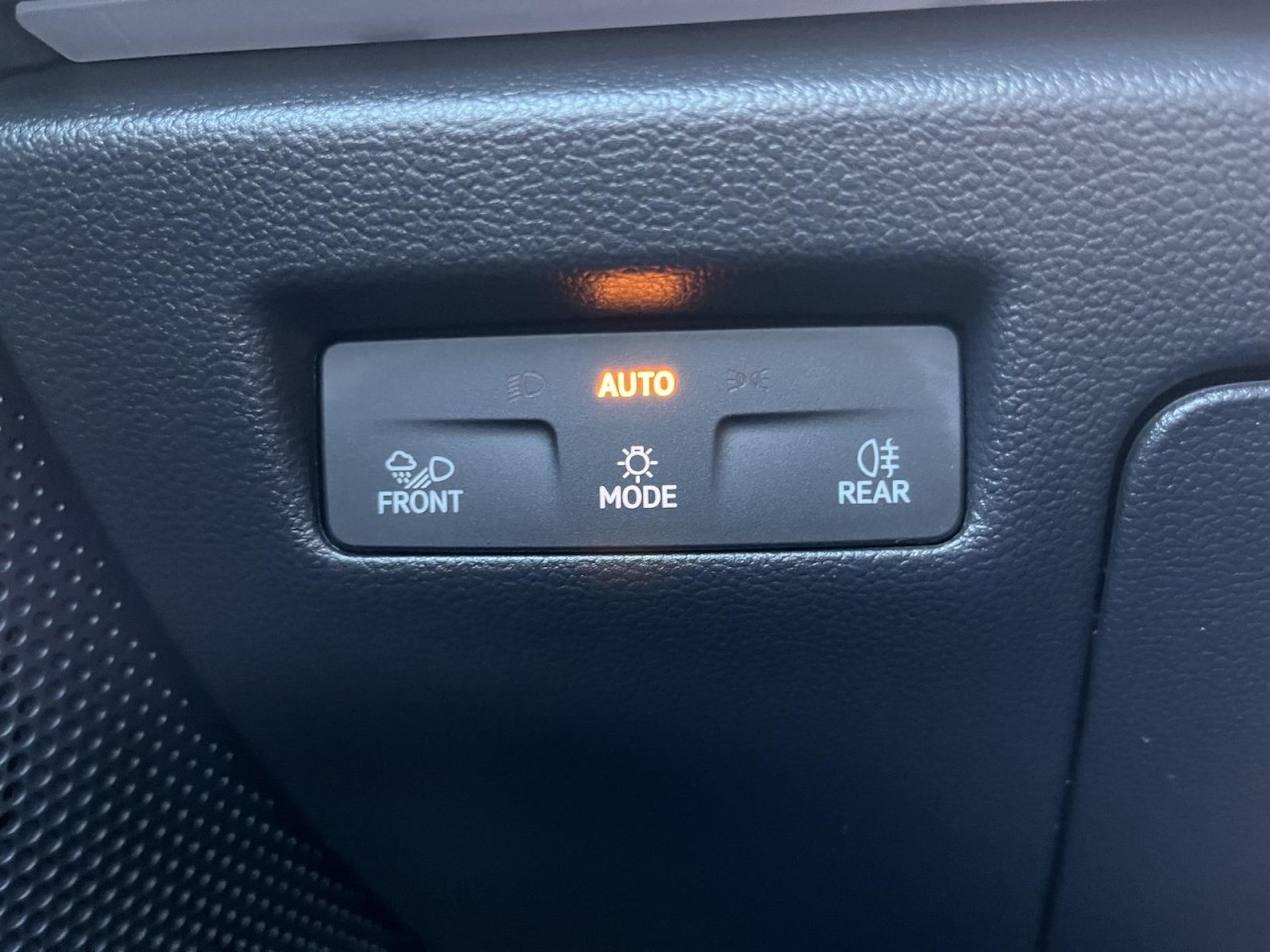 Passat Variant 2,0 TDI DSG 4Motion R-Line (IQLight+Navi)