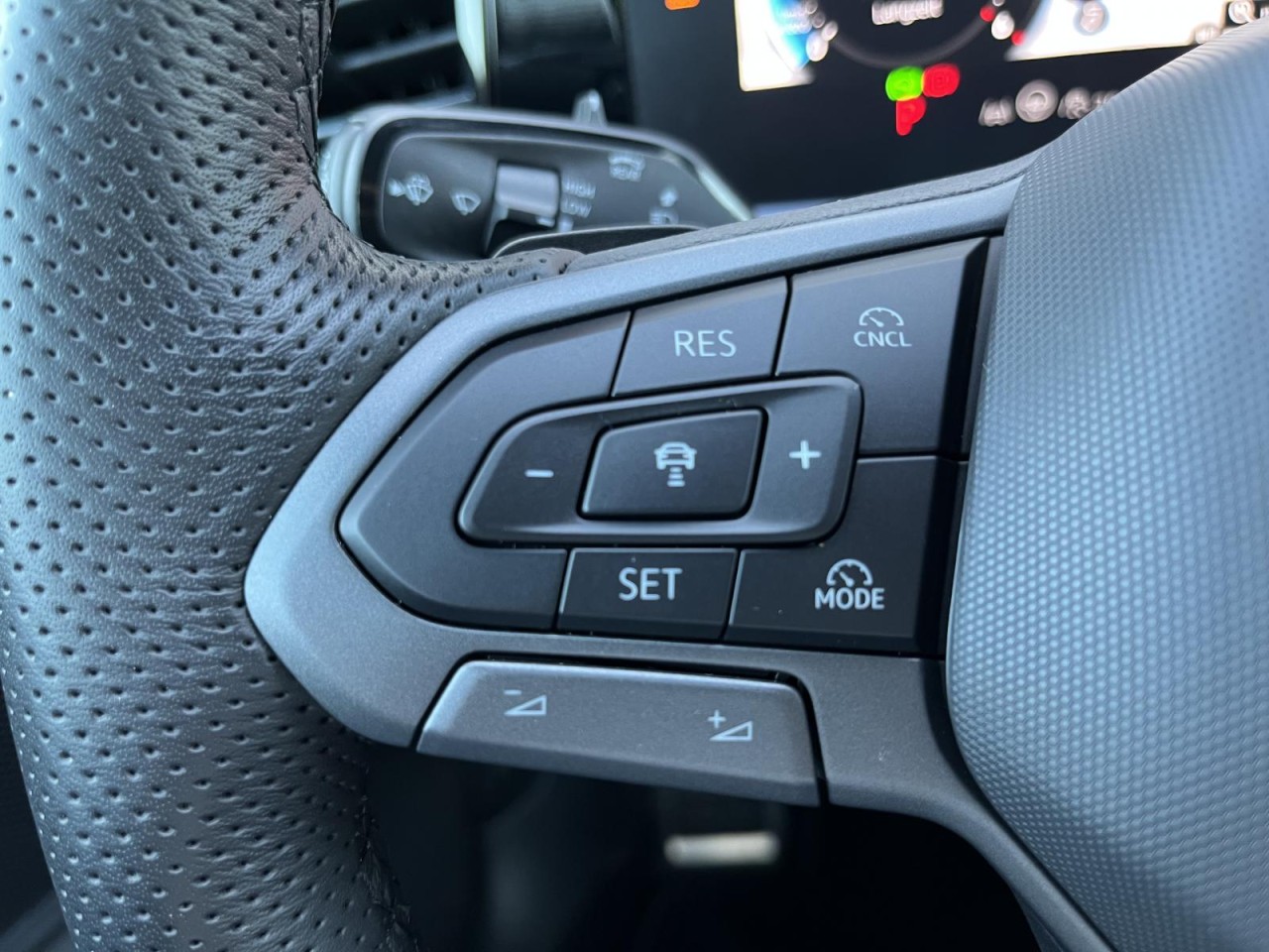 Passat Variant 2,0 TDI DSG 4Motion R-Line (IQLight+Navi)