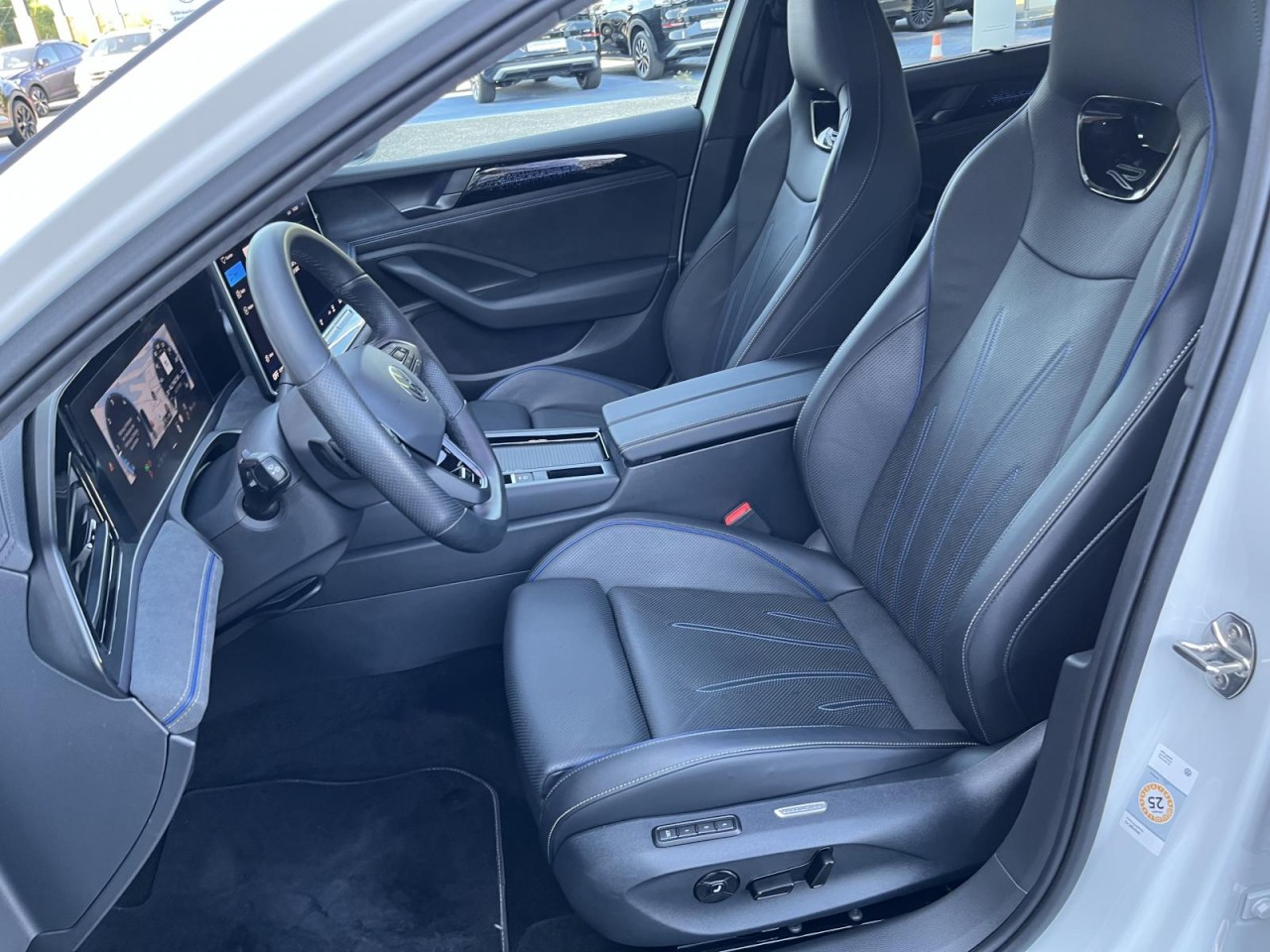 Passat Variant 2,0 TDI DSG 4Motion R-Line (IQLight+Navi)