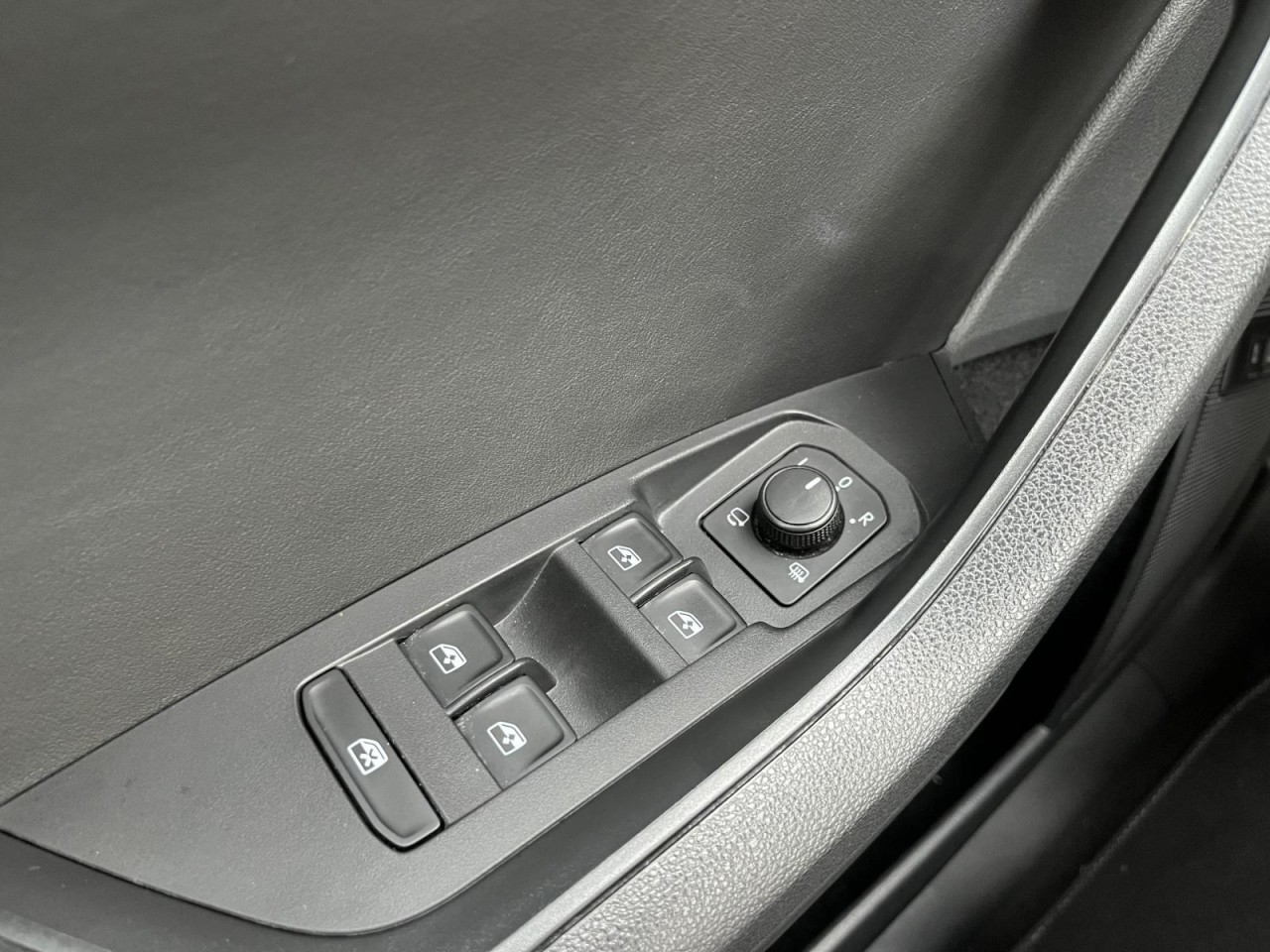 Kodiaq 1,5 TSI DSG Ambition 4x4 (7-Sitzer+Standhzg.+AHK)