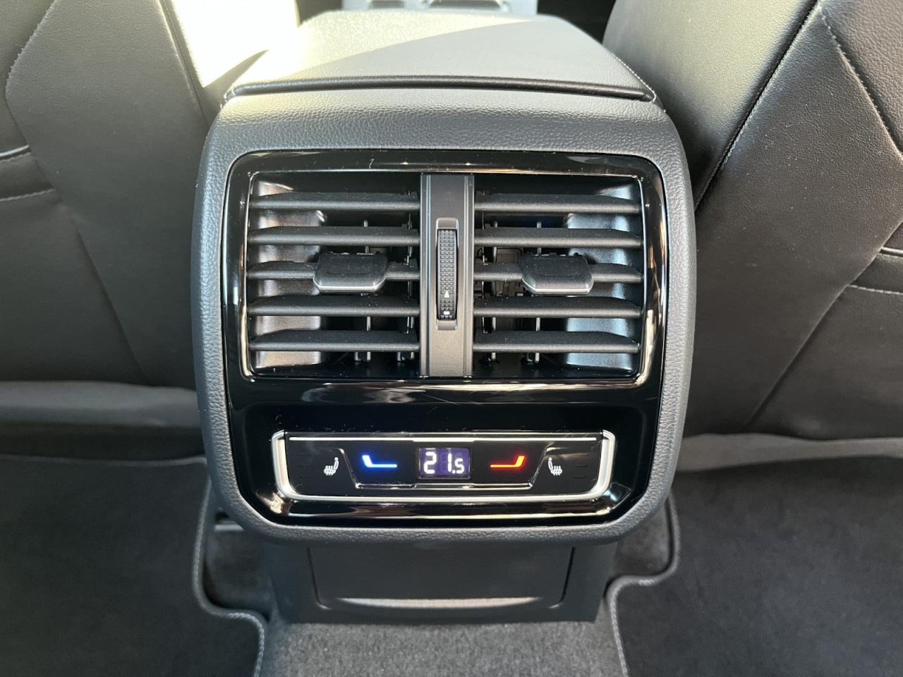 Arteon 2,0 TDI DSG 4Motion R-Line (Standhzg.+AreaView)