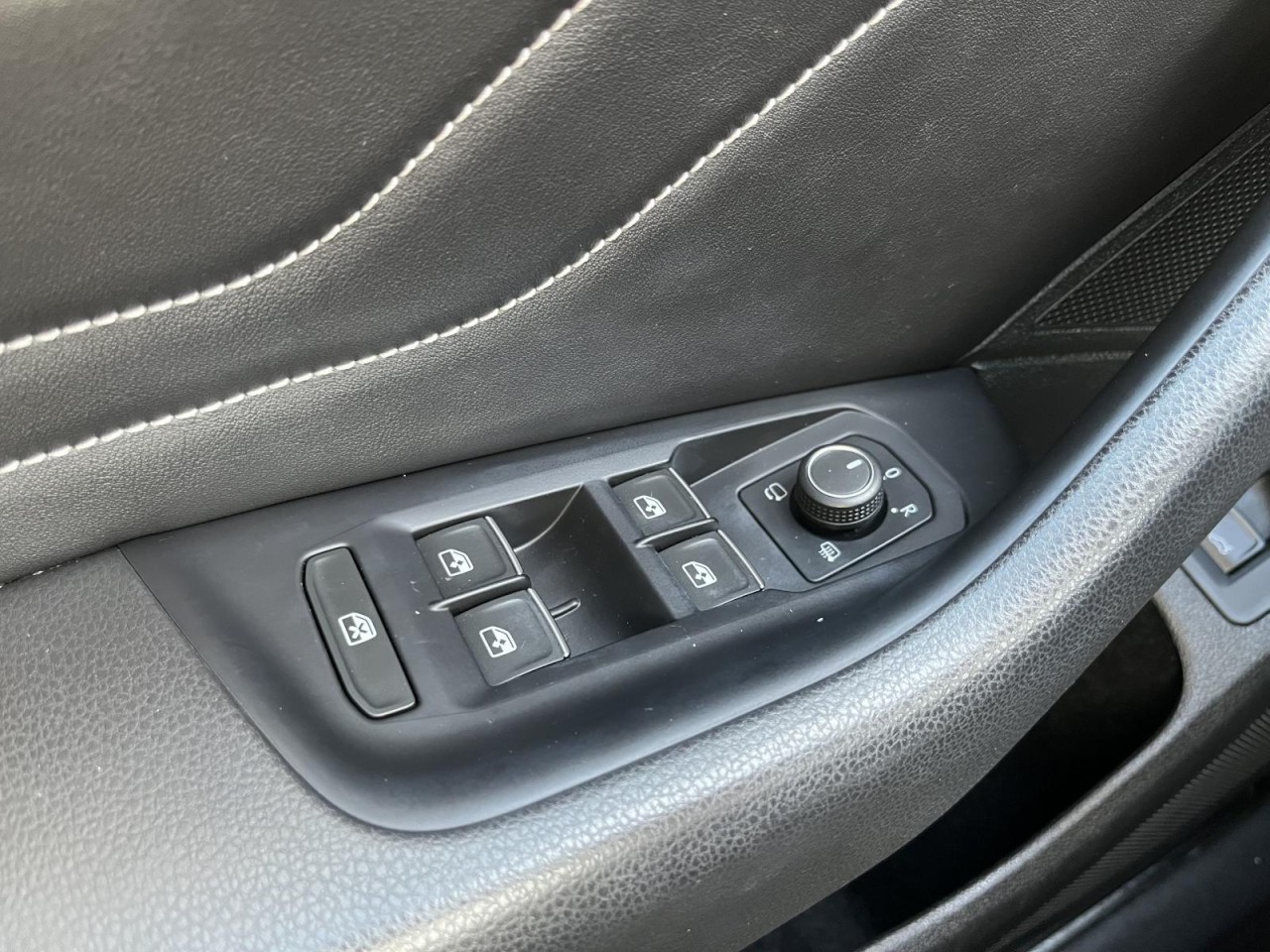 Arteon 2,0 TDI DSG 4Motion R-Line (Standhzg.+AreaView)