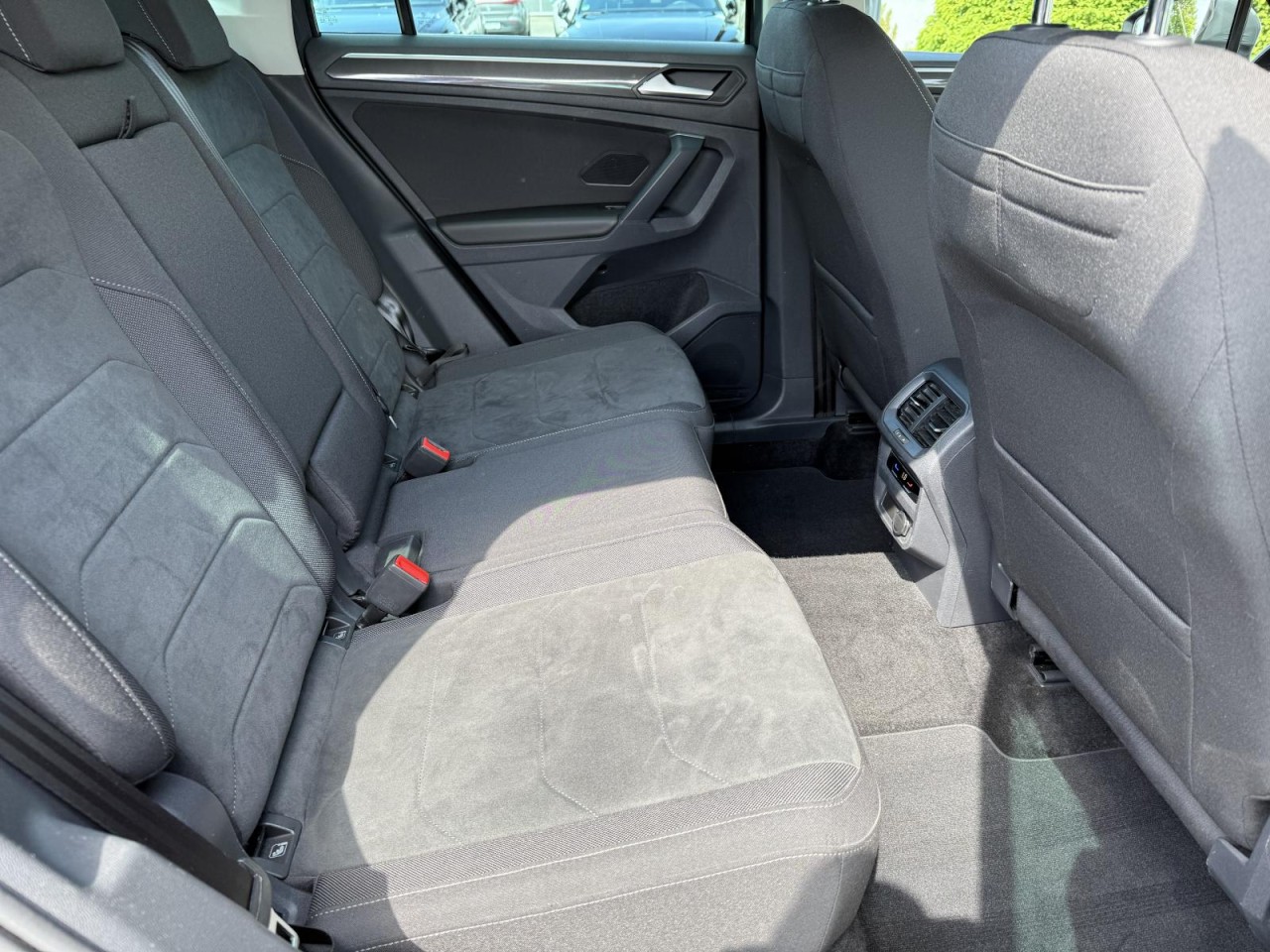 Tiguan 2,0 TDI DSG 4Motion Elegance (ACC+Navi+AHK)