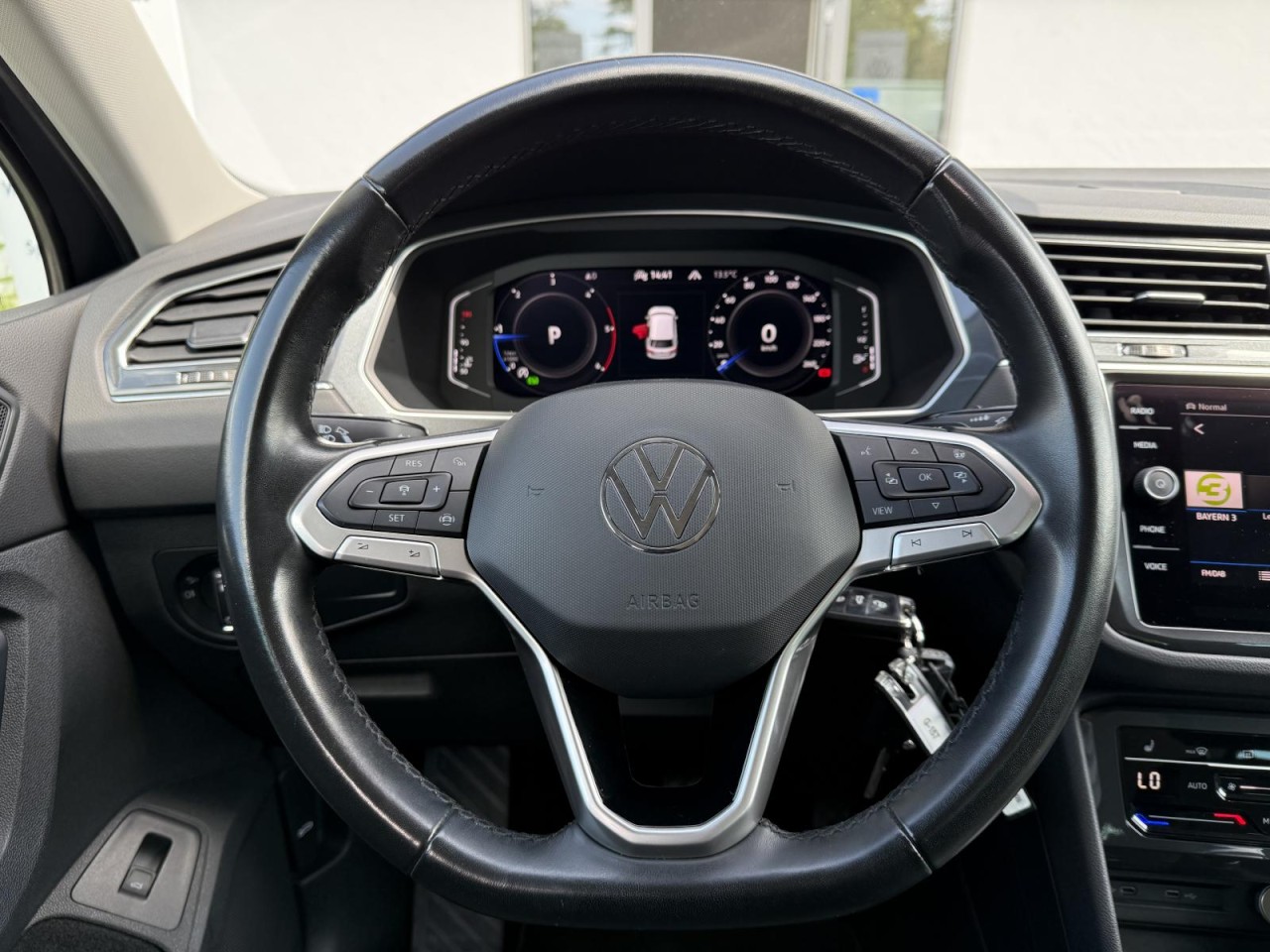 Tiguan 2,0 TDI DSG 4Motion Elegance (ACC+Navi+AHK)