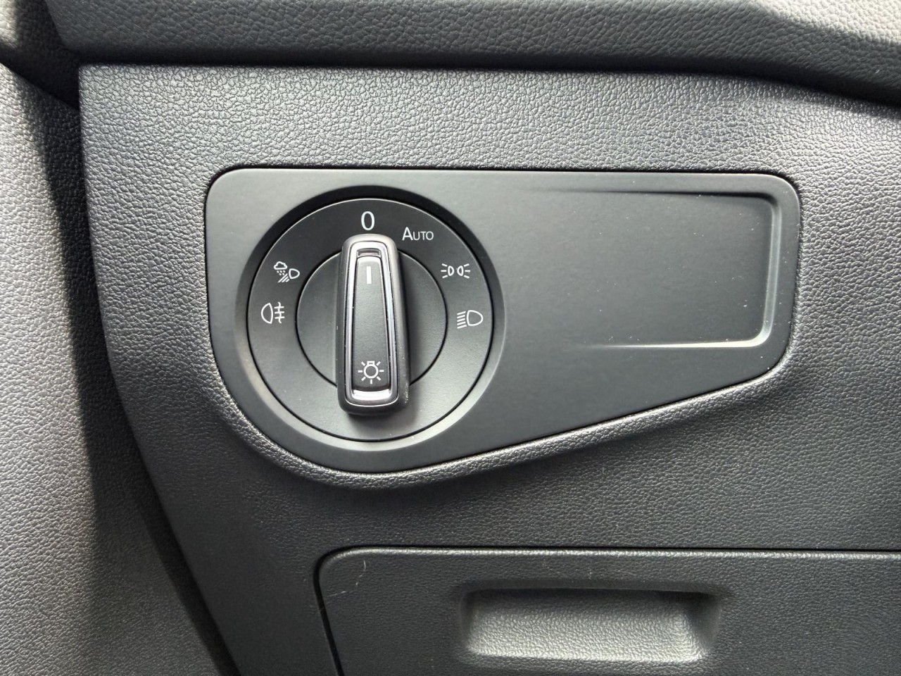 Tiguan 2,0 TDI DSG 4Motion Elegance (ACC+Navi+AHK)