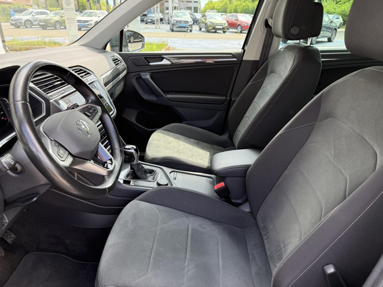 Tiguan 2,0 TDI DSG 4Motion Elegance (ACC+Navi+AHK)