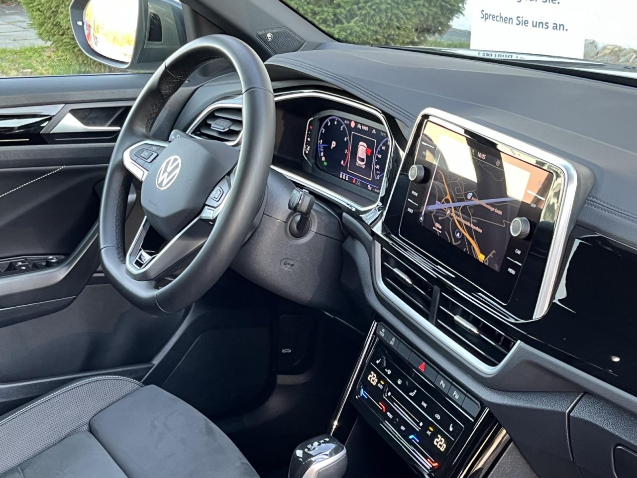 T-Roc 1,5 TSI DSG R-Line (AHK+IQLight+Navi)