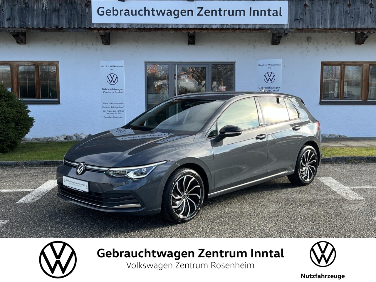 Golf VIII 1,5 eTSI DSG Active (LED+RearView+Navi)
