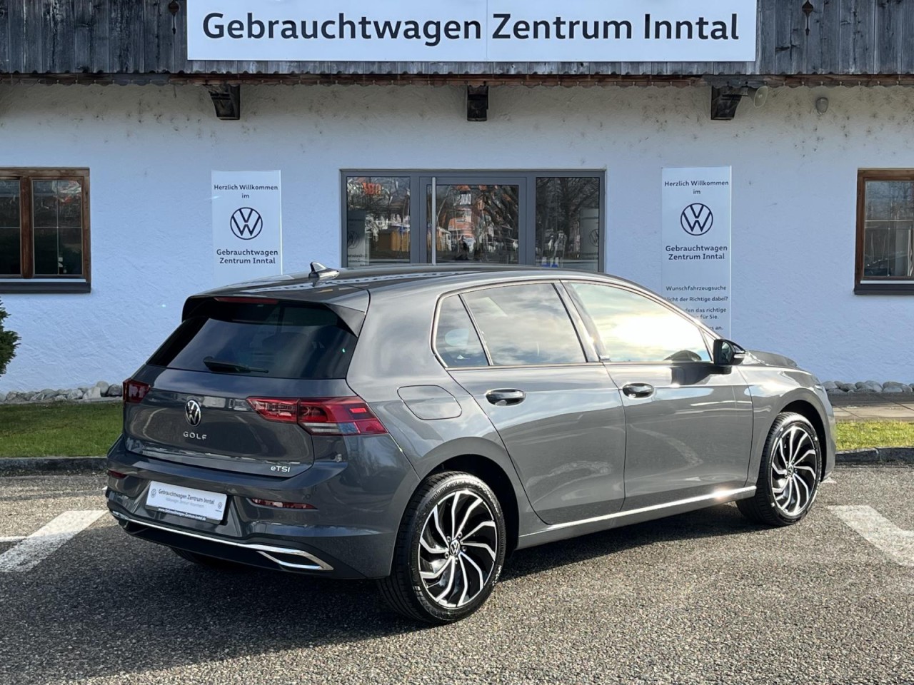 Golf VIII 1,5 eTSI DSG Active (LED+RearView+Navi)