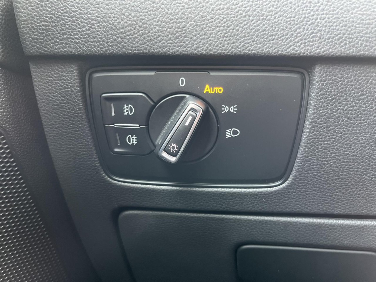 Passat Variant 2,0 TDI DSG (Navi+ACC+LED) Klima