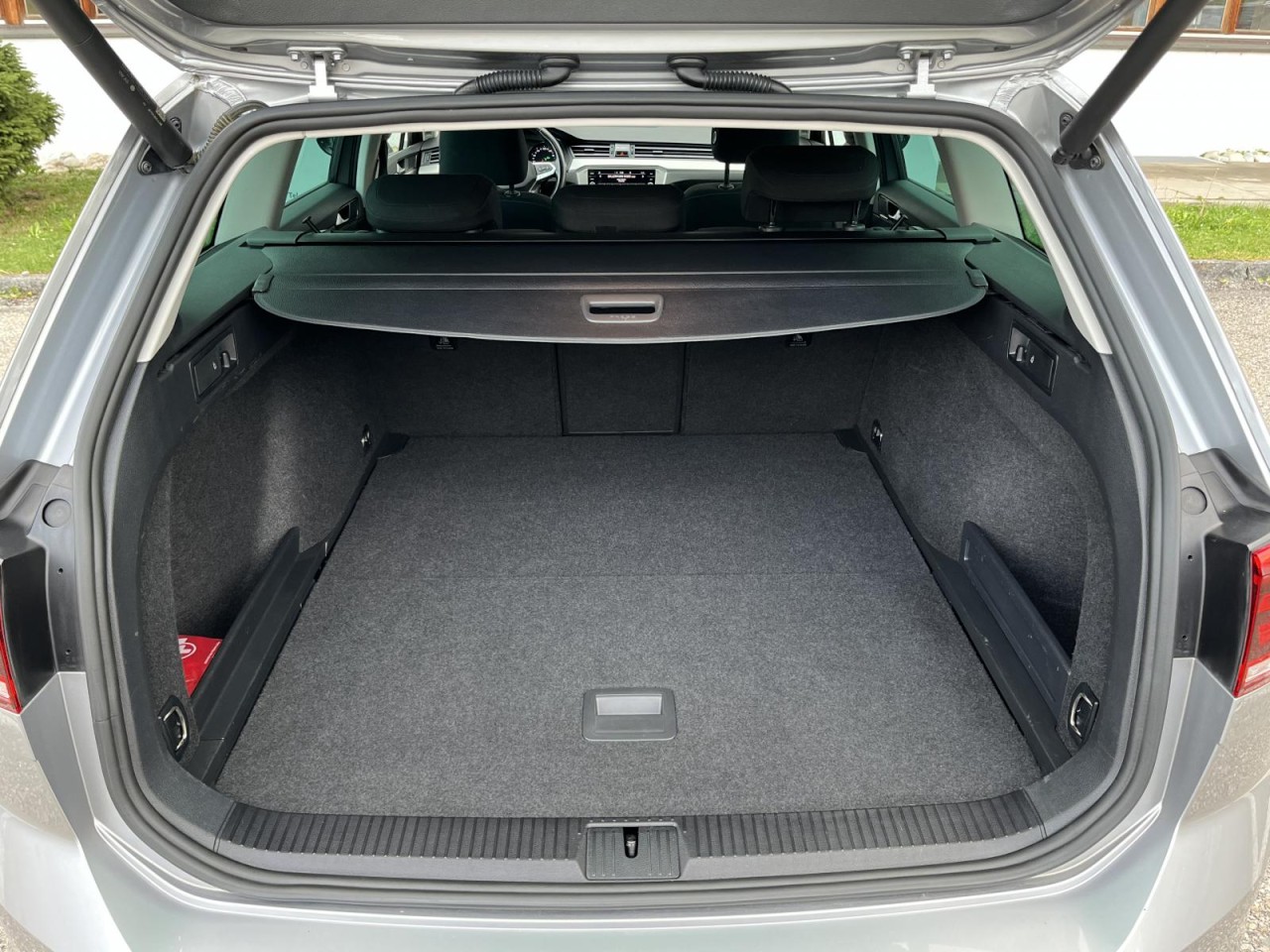 Passat Variant 2,0 TDI DSG (Navi+ACC+LED) Klima