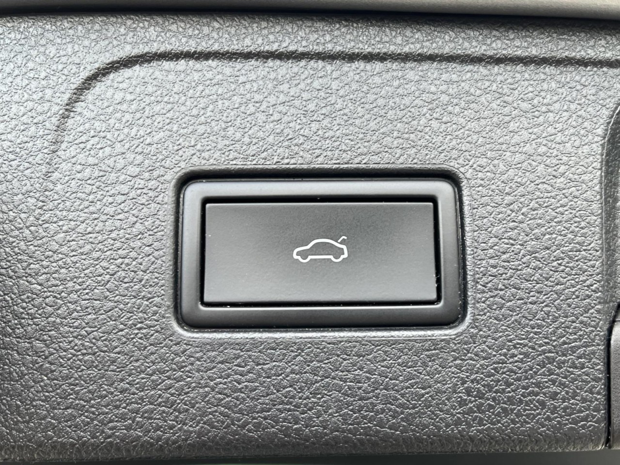 Passat Variant 2,0 TDI DSG (Navi+ACC+LED) Klima
