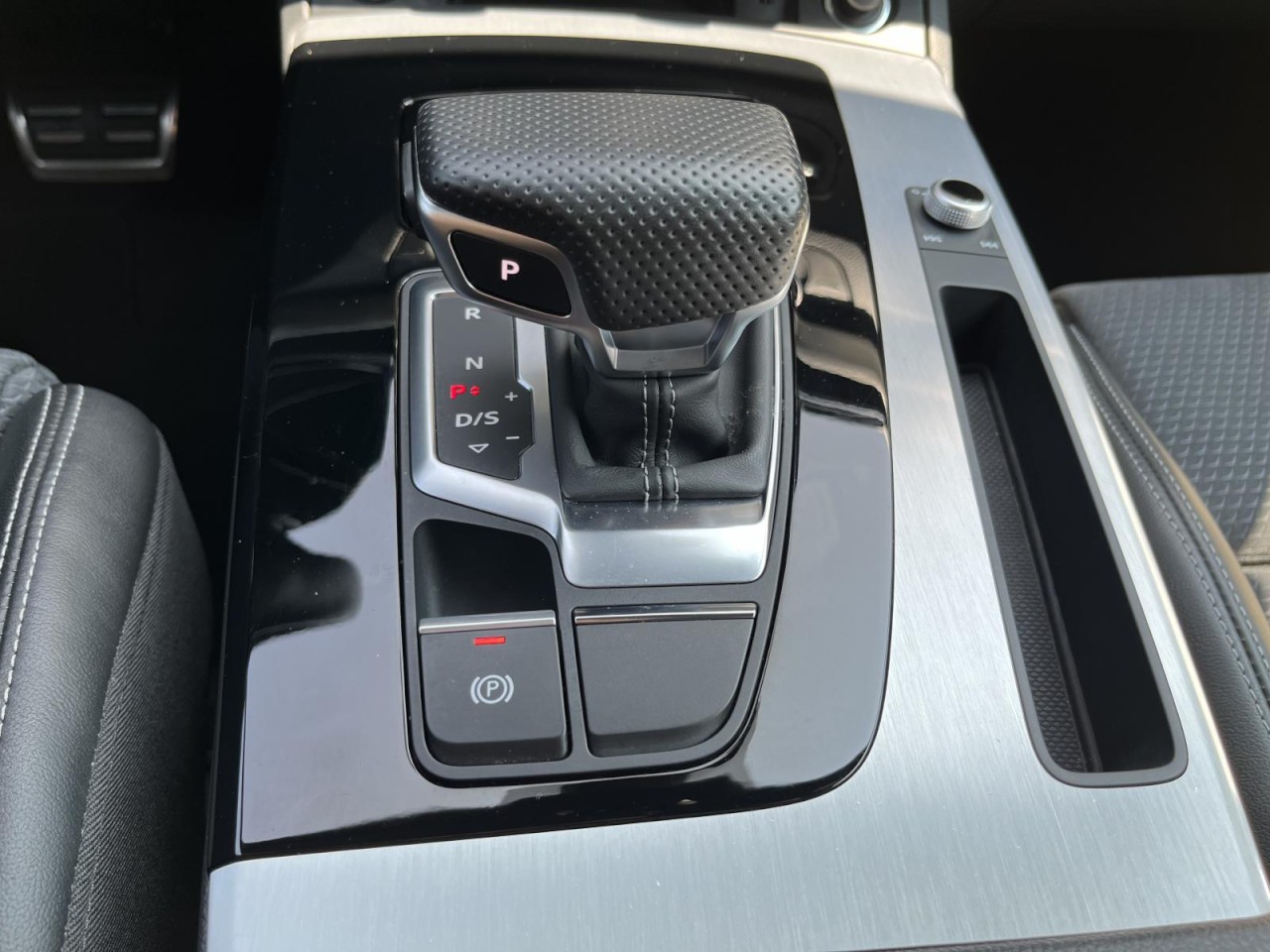 Q5 50 TDI tiptronic quattro S-Line (LED+Navi+AHK)