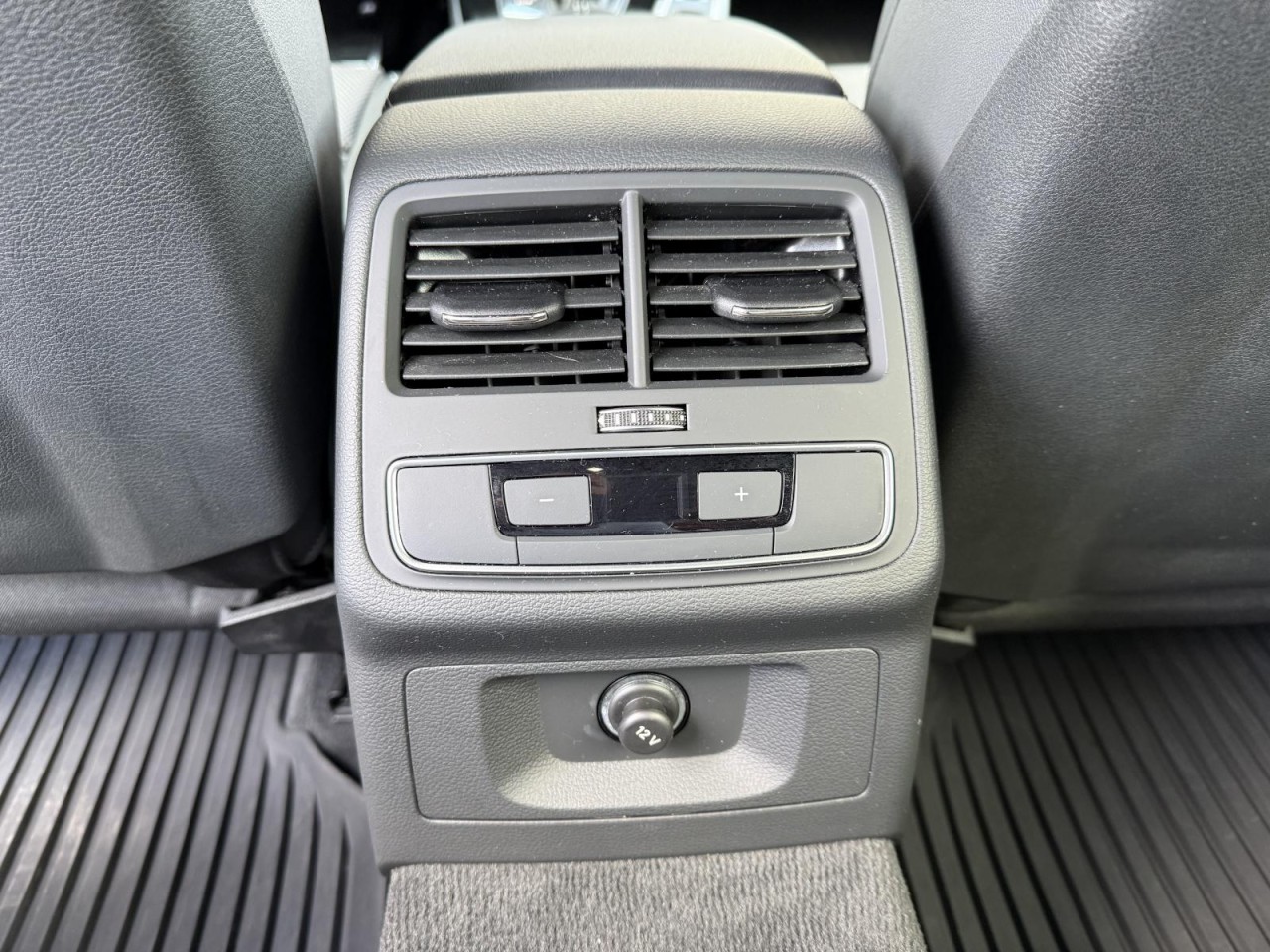 A4 Avant 40 TDI S tronic quattro S line (OptikPaket+AHK+LED)