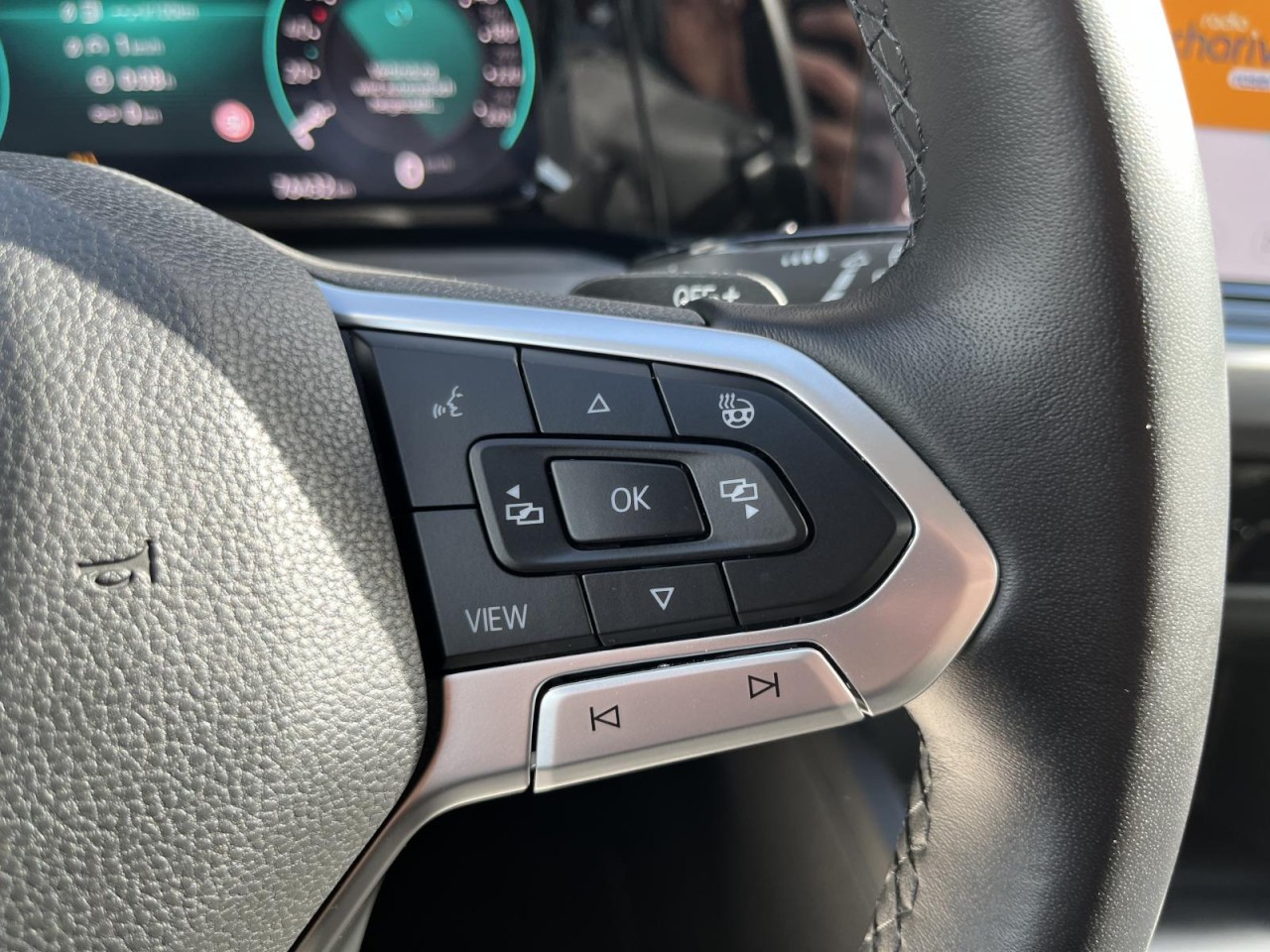 Golf VIII Variant 2,0 TDI DSG Style (AHK+LED+Navi)