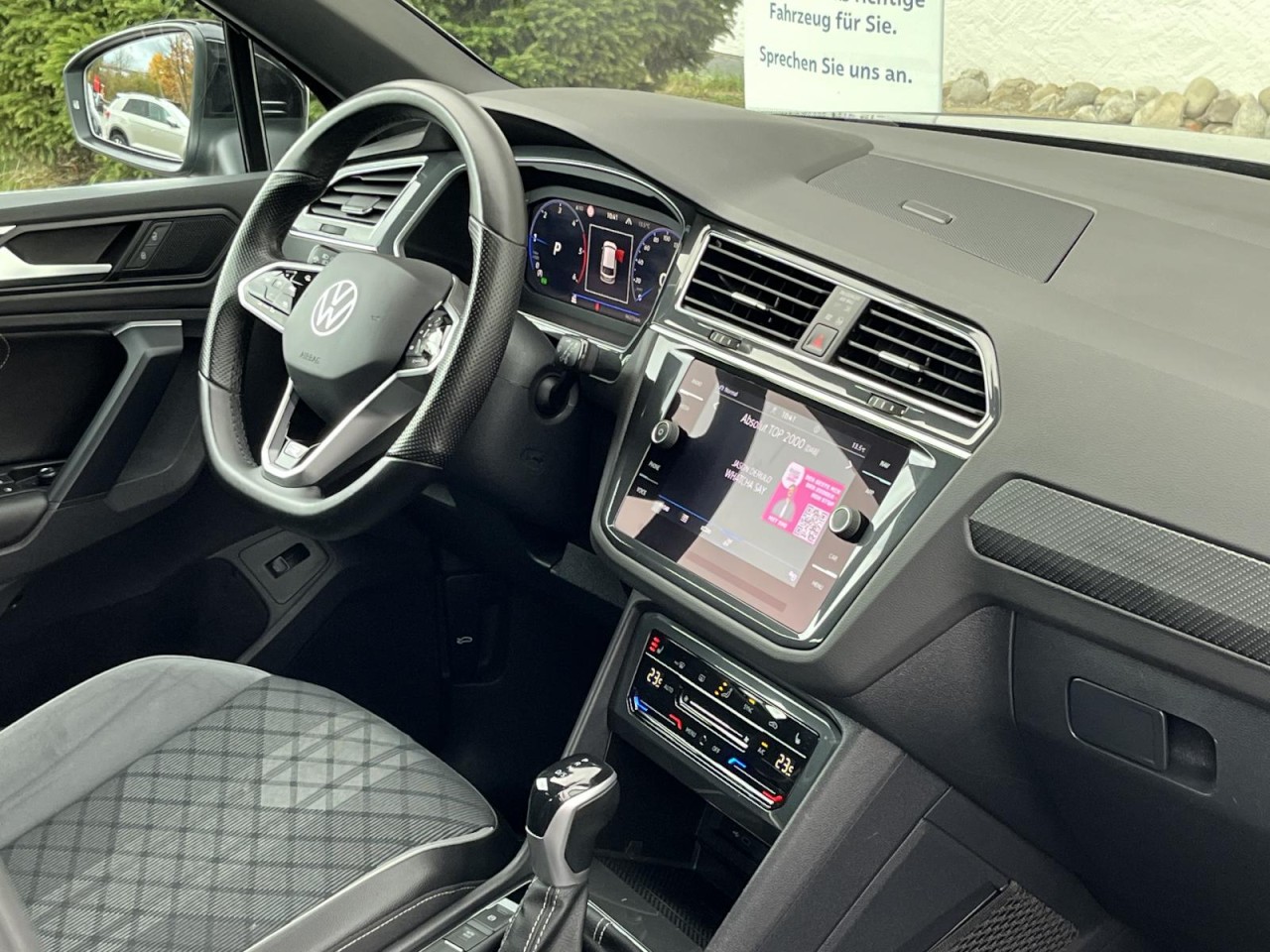 Tiguan 2,0 TDI DSG 4Motion R-Line (Navi+LED+RearView)