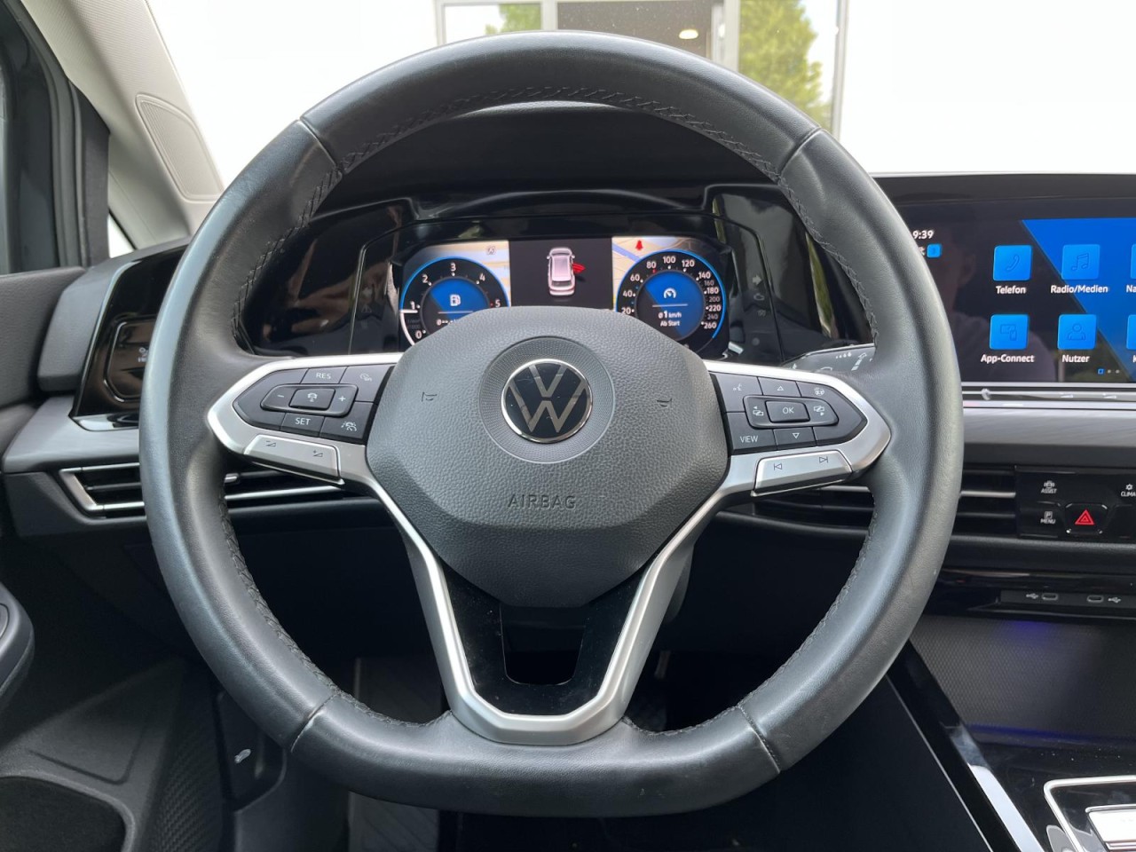Golf VIII Variant 2,0 TDI DSG Style (LED+RearView)