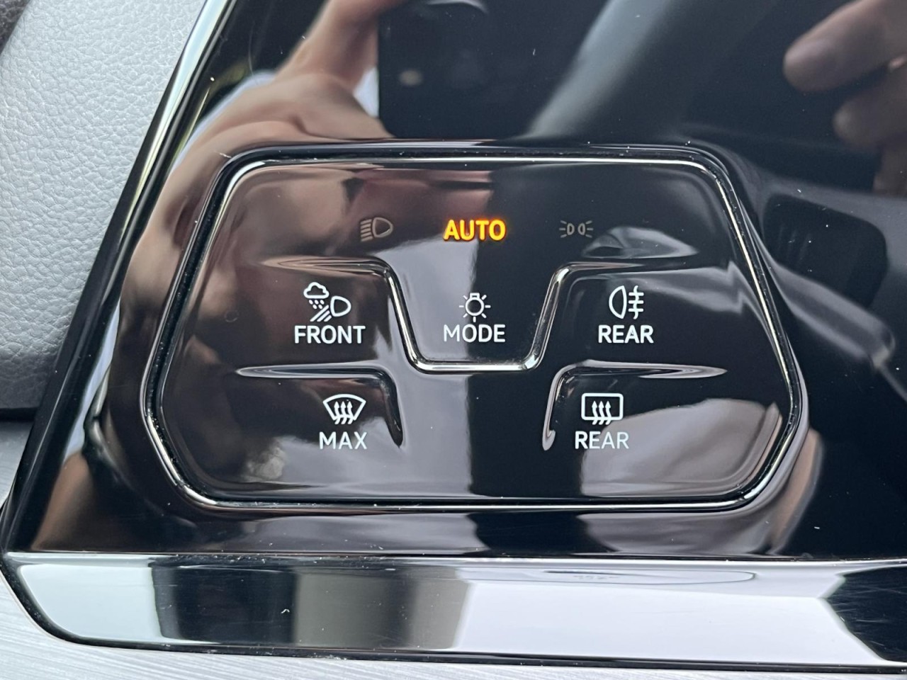 Golf VIII Variant 2,0 TDI DSG Style (LED+RearView)