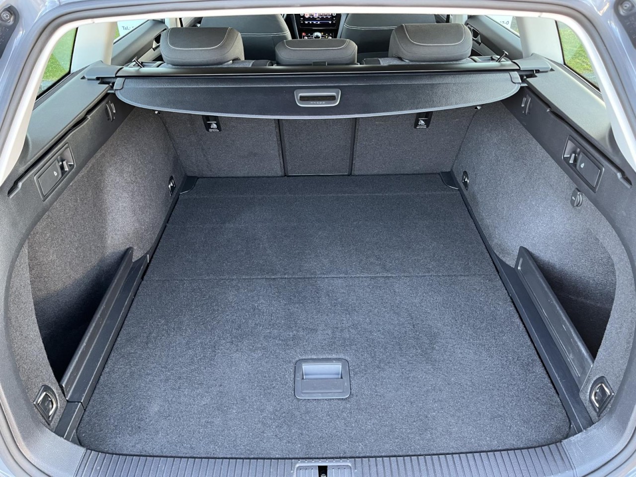 Passat Variant 2,0 TDI Business (Navi+LED+RearView)