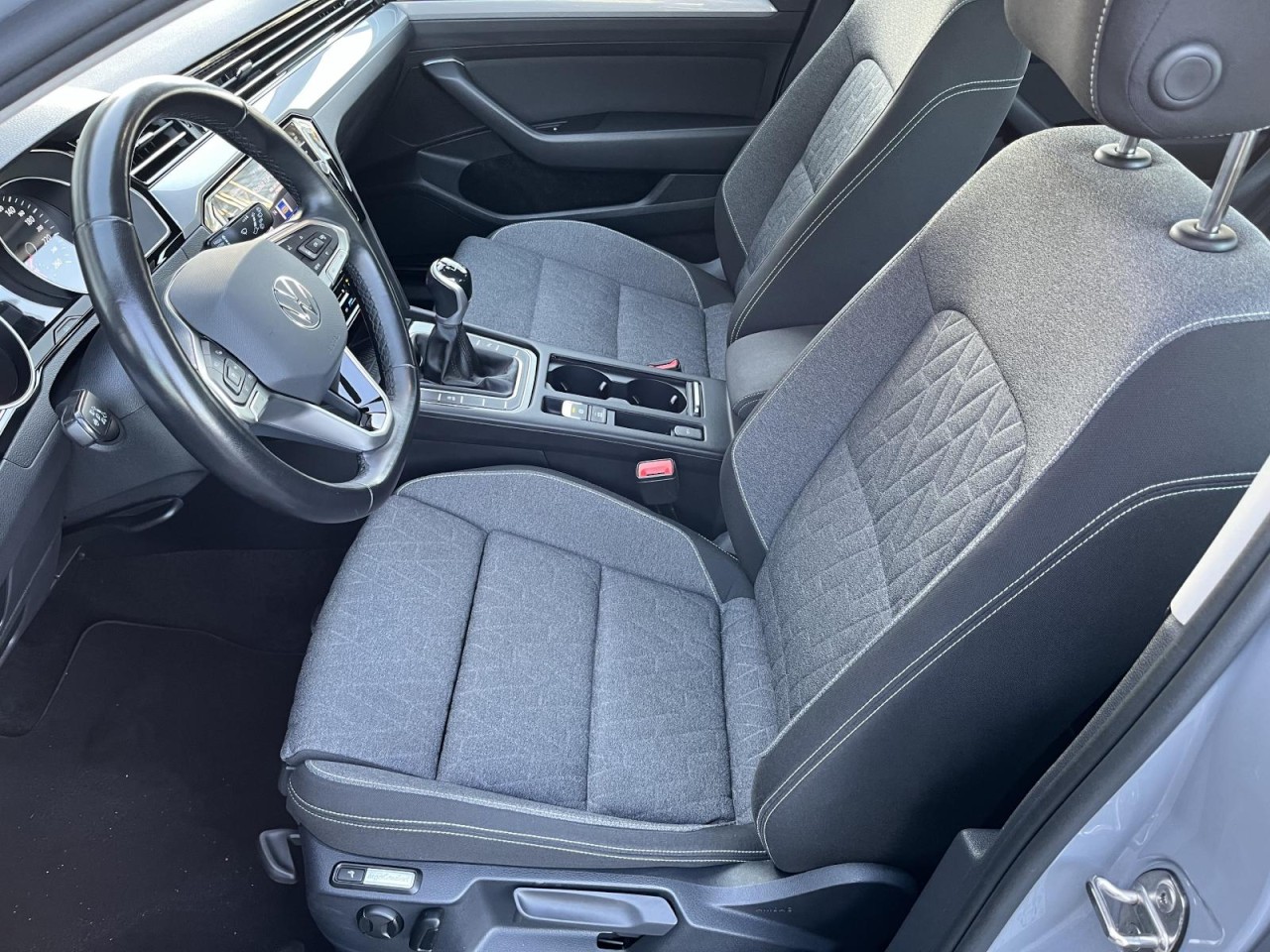 Passat Variant 2,0 TDI Business (Navi+LED+RearView)