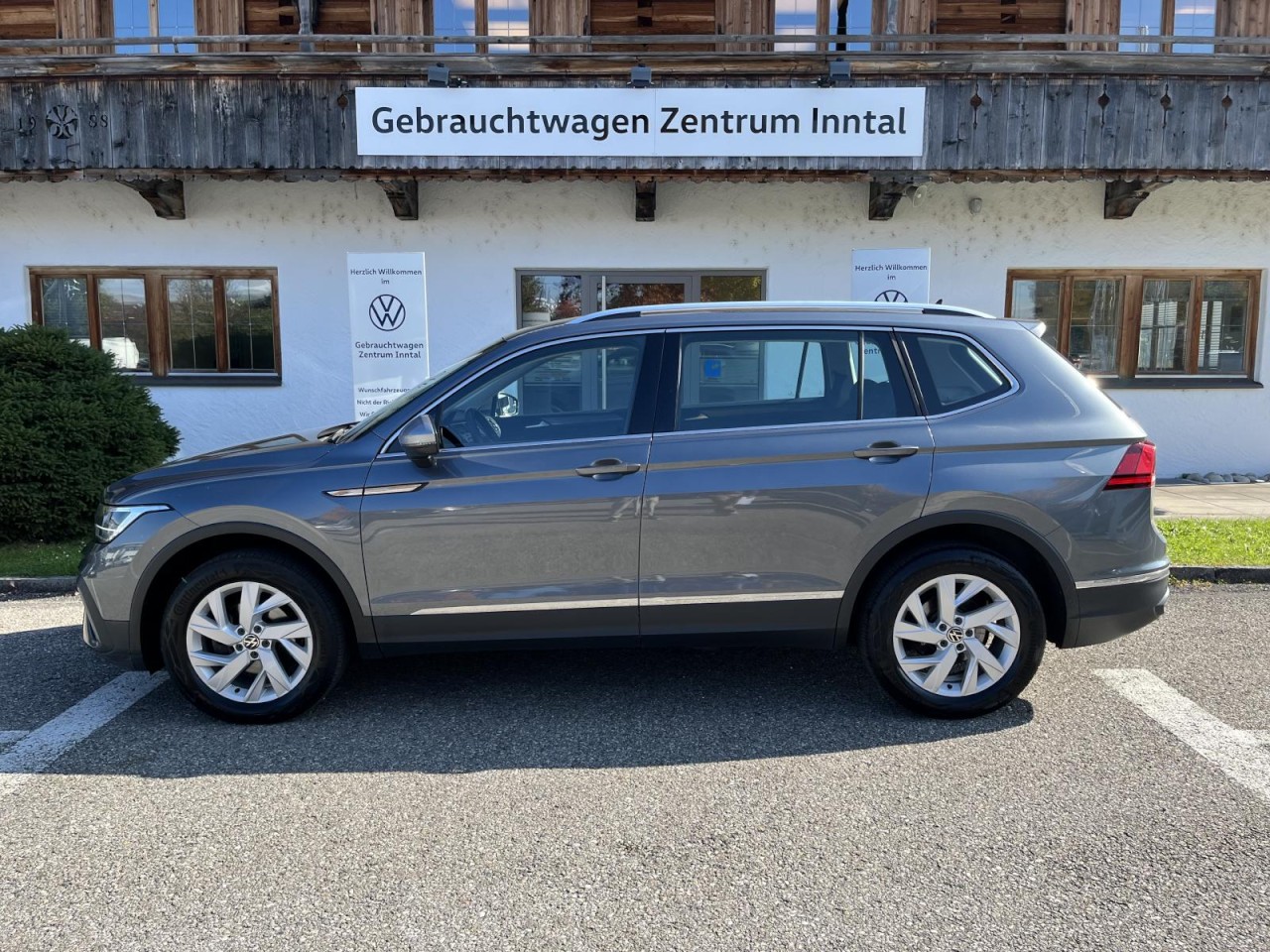 Tiguan Allspace 2,0 TDI DSG 4Motion (AHK+LED+ACC)