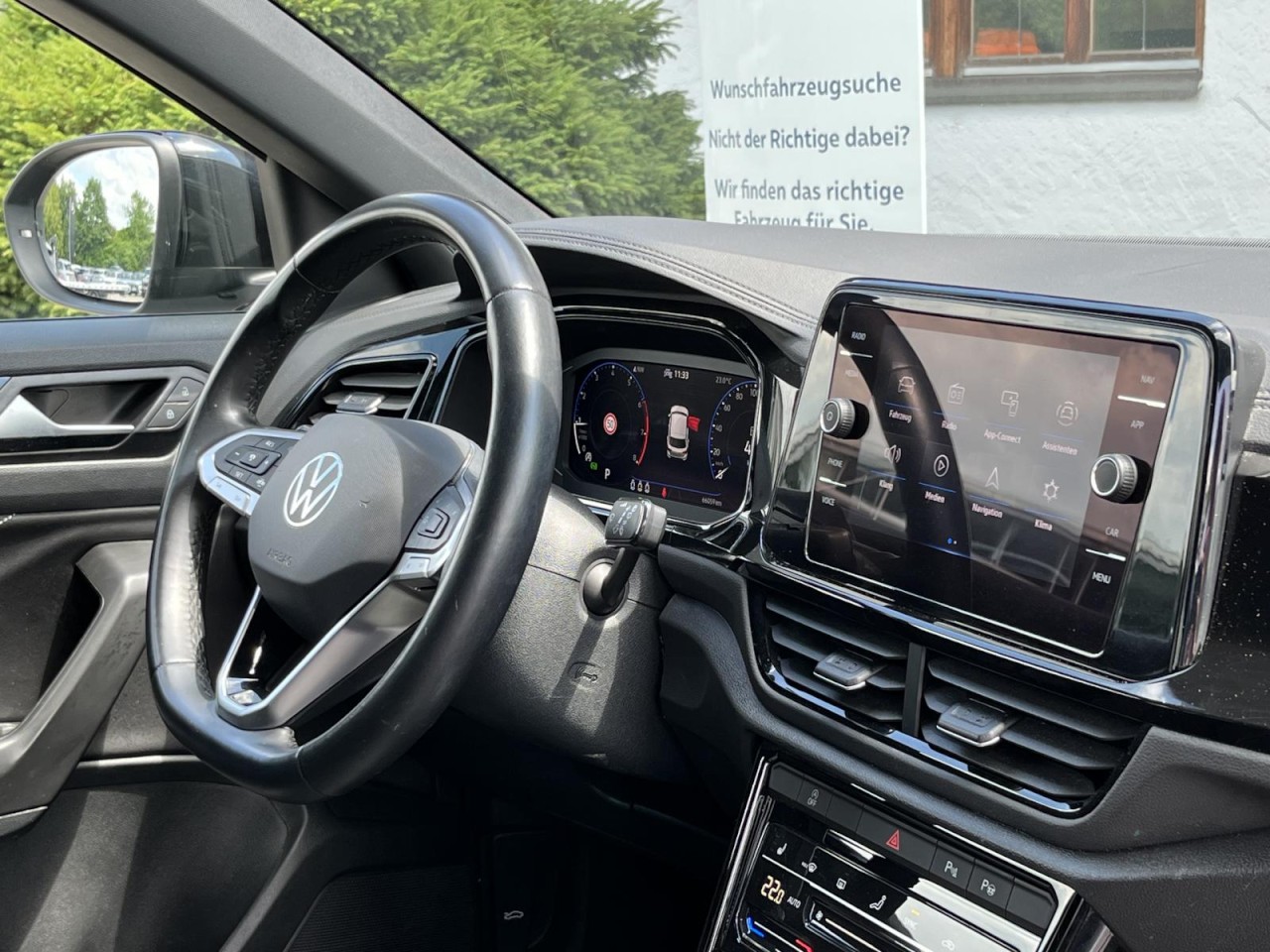 T-Roc 1,5 TSI DSG Black Style (RearView+LED+AppConnect)