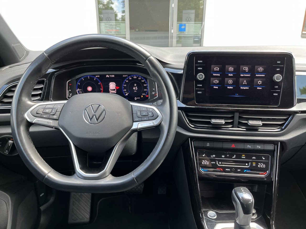 T-Roc 1,5 TSI DSG Black Style (RearView+LED+AppConnect)