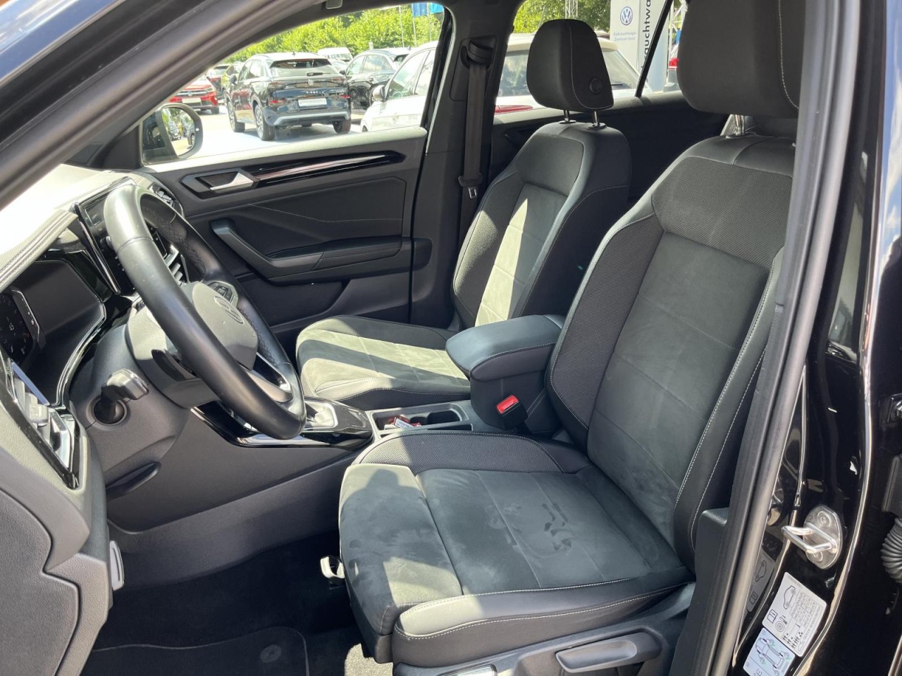 T-Roc 1,5 TSI DSG Black Style (RearView+LED+AppConnect)