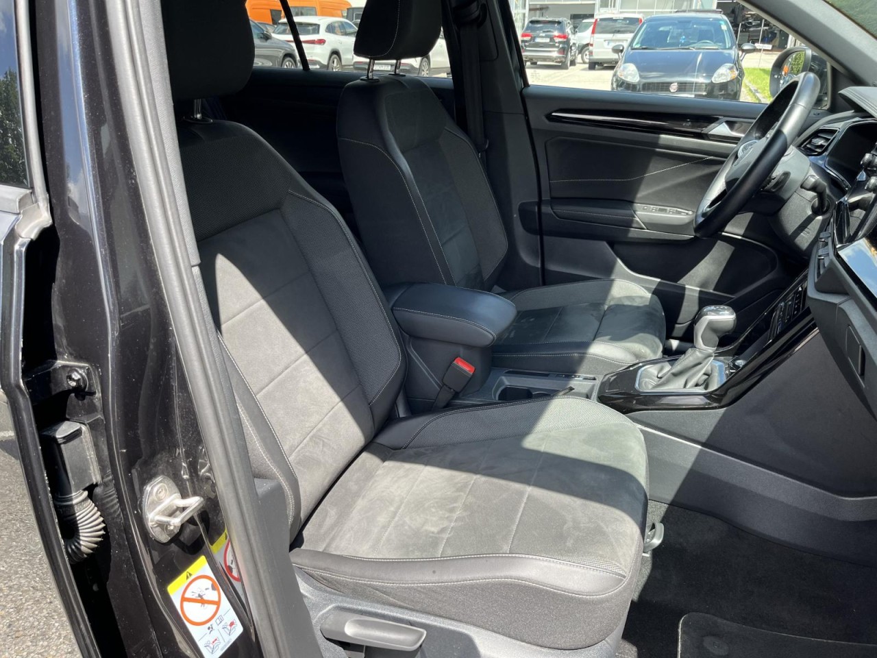 T-Roc 1,5 TSI DSG Black Style (RearView+LED+AppConnect)