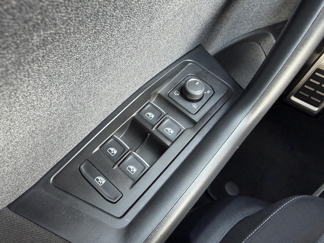 T-Roc 1,5 TSI DSG Move (AppConnect+LED IQ.Light)