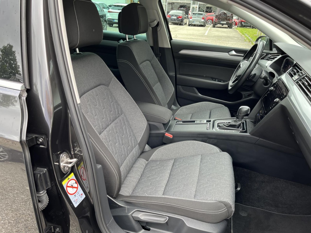 Passat Variant 2,0 TDI DSG Business (LED+Navi+AHK)