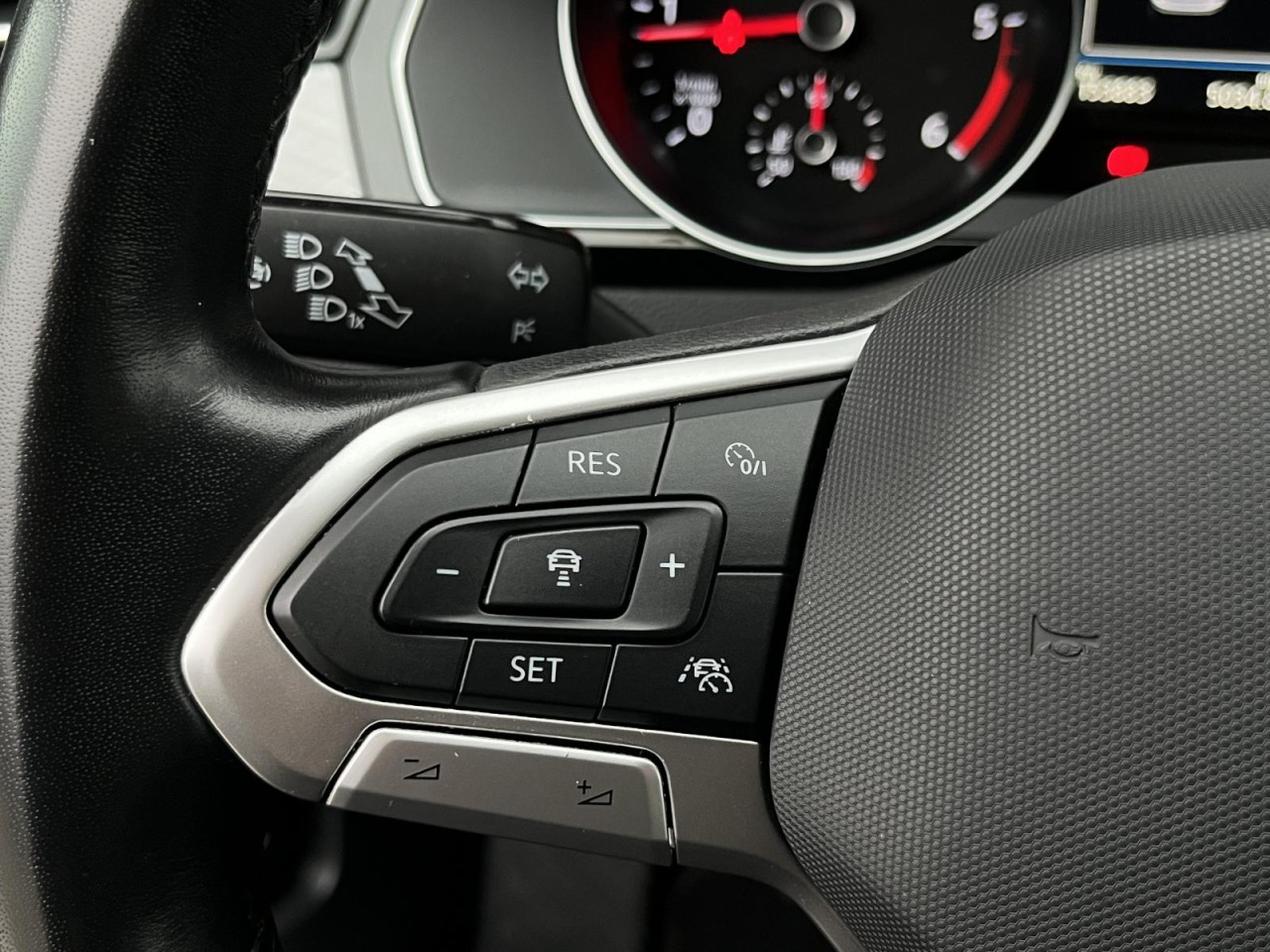 Passat Variant 2,0 TDI Bussines (Navi+LED+ACC)