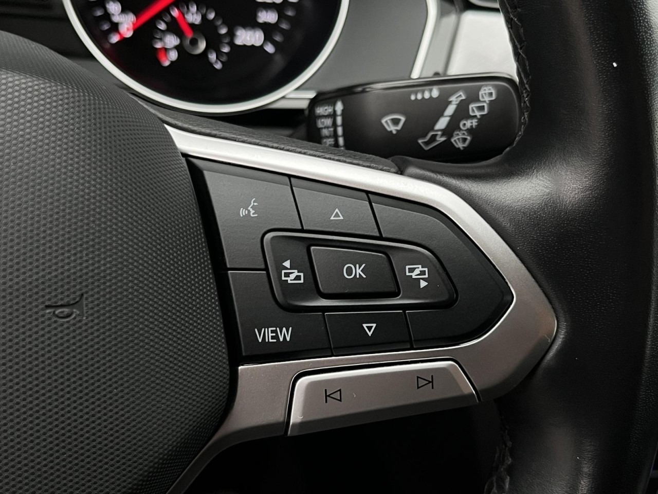 Passat Variant 2,0 TDI Bussines (Navi+LED+ACC)