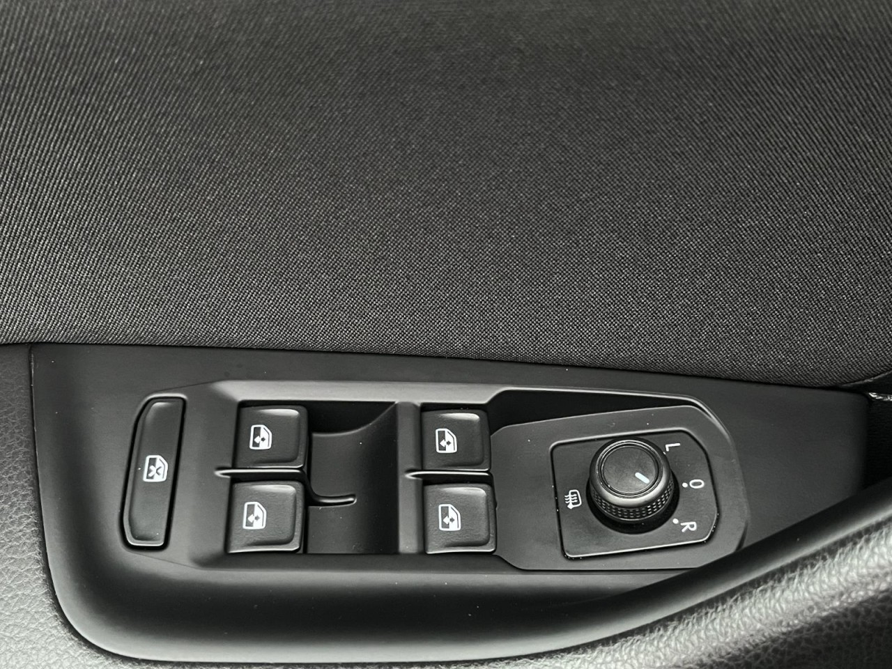 Passat Variant 2,0 TDI Bussines (Navi+LED+ACC)