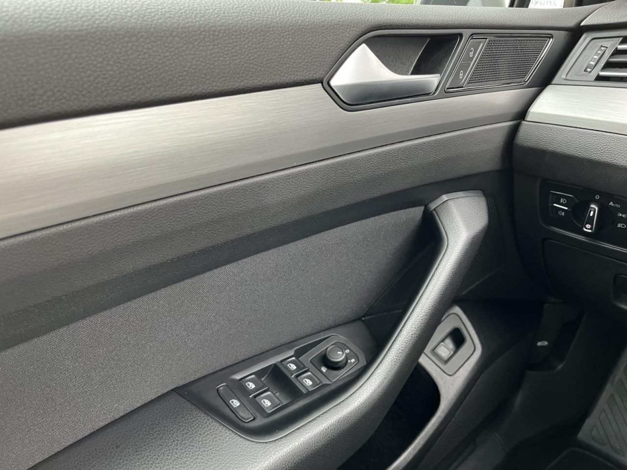 Passat Variant 2,0 TDI DSG (LED+AHK+ACC) Klima