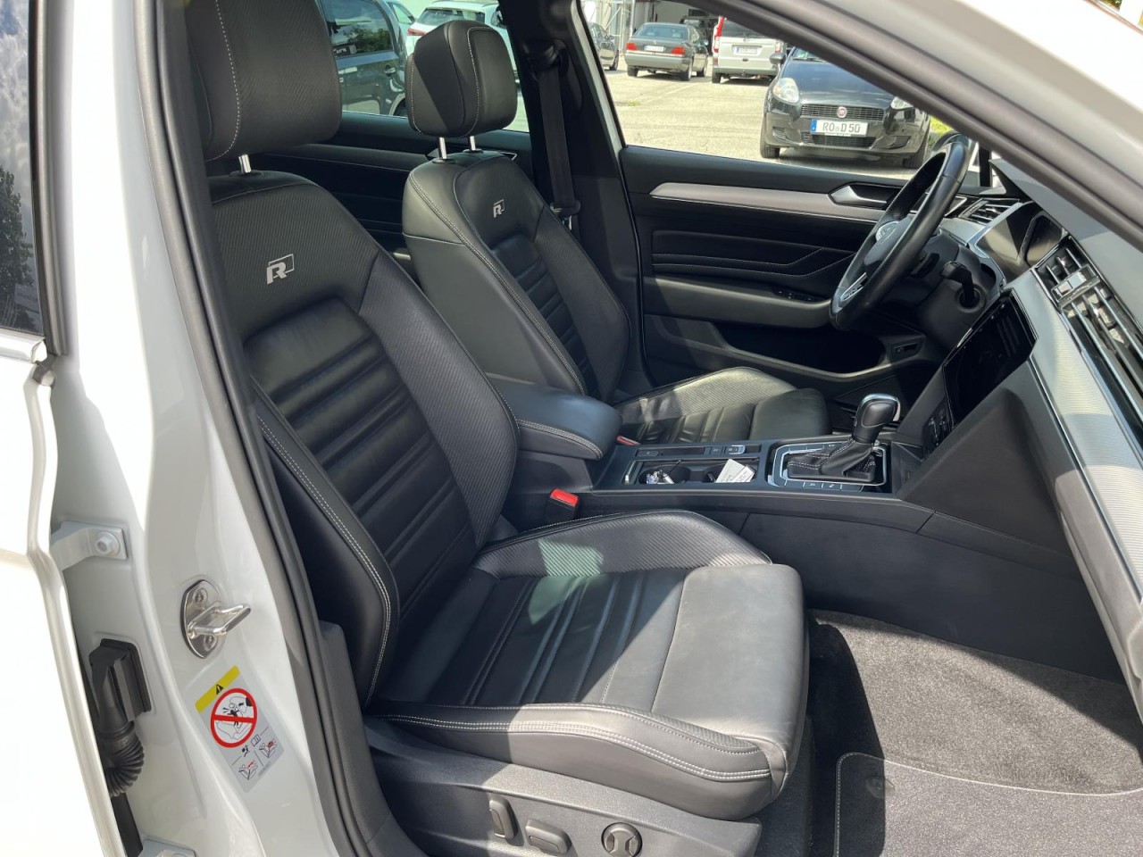 Passat Variant 2,0 TDI DSG 4Motion R-Line (AHK+Navi)