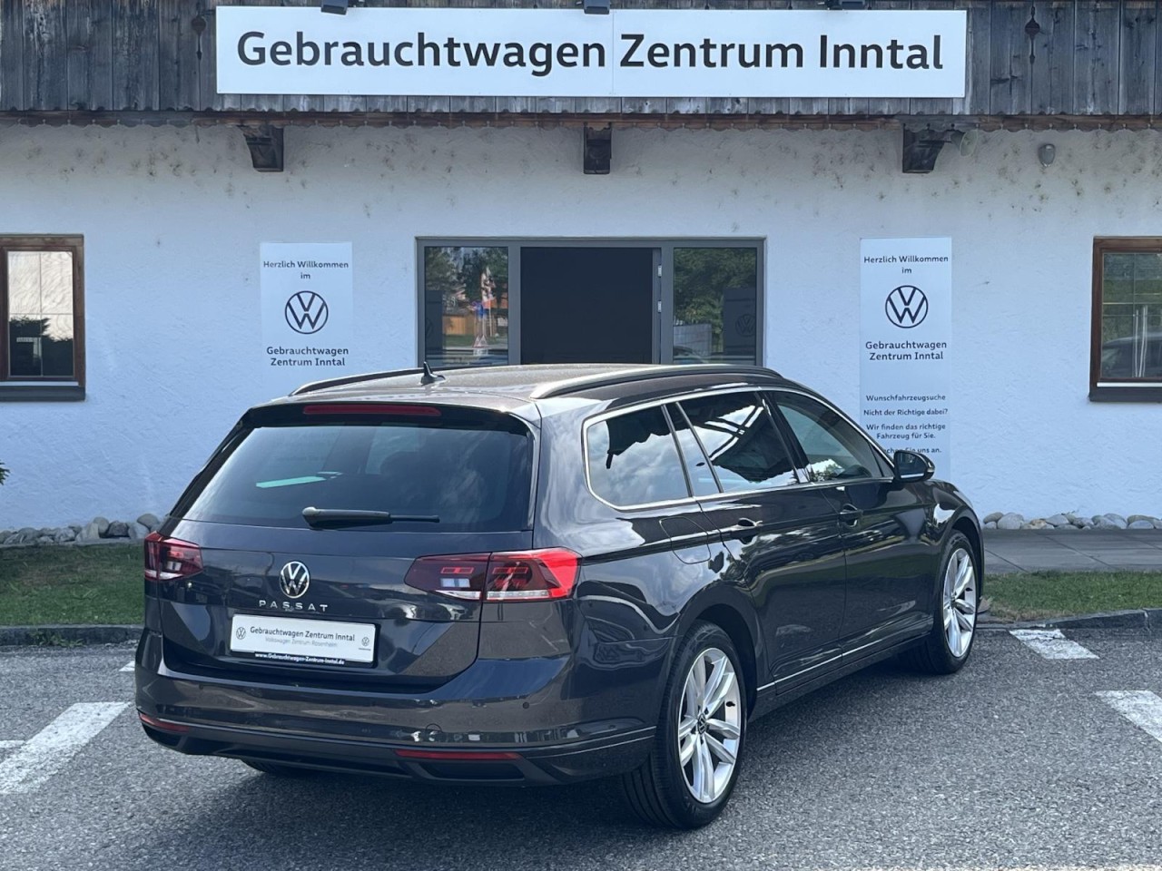 Passat Variant 2,0 TDI DSG Business (AHK+Navi+RearView)
