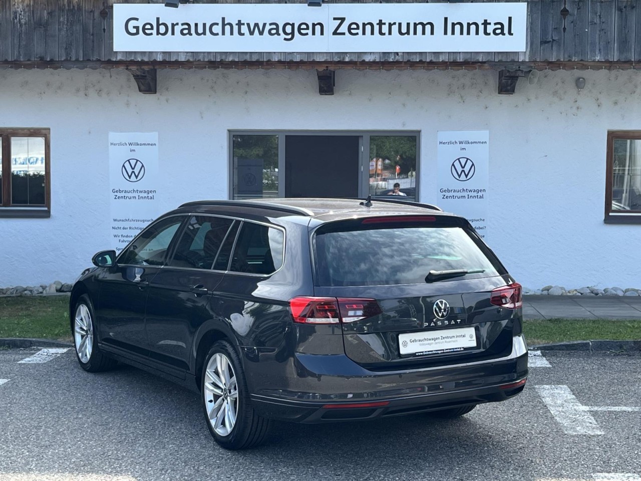 Passat Variant 2,0 TDI DSG Business (AHK+Navi+RearView)