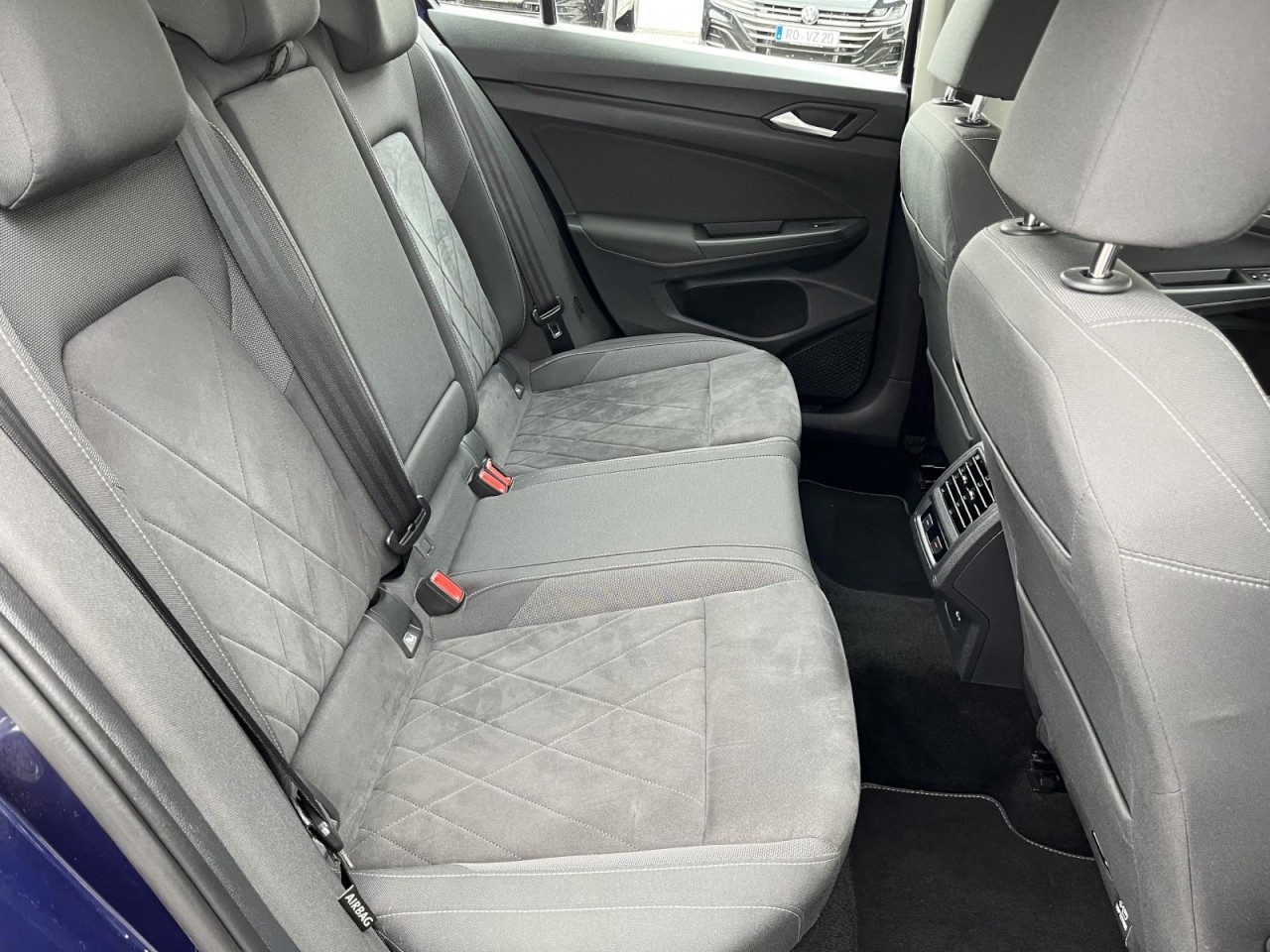 Golf VIII 1,4 eHybrid DSG Style (Navi+RearView+AHK)