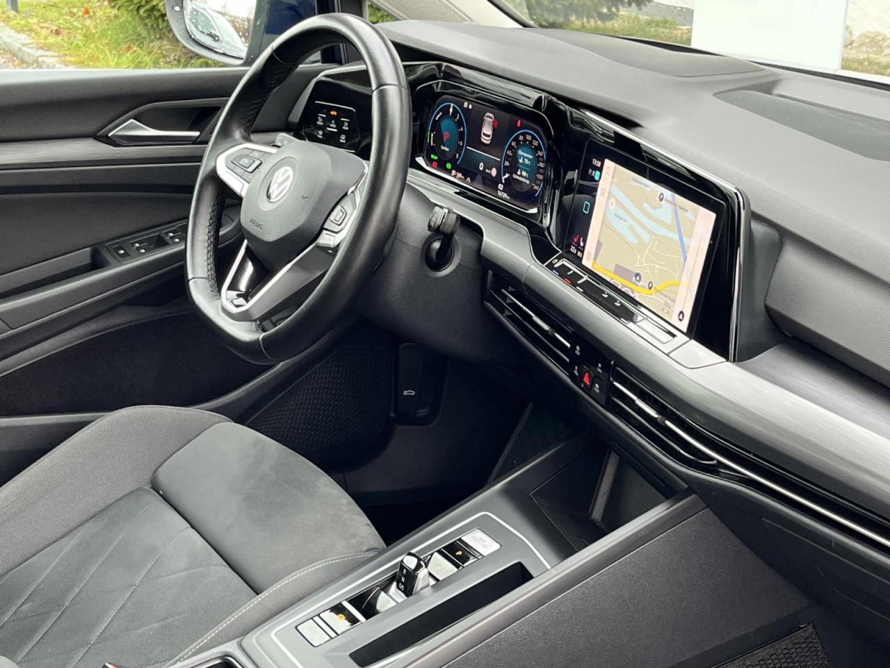 Golf VIII 1,4 eHybrid DSG Style (Navi+RearView+AHK)