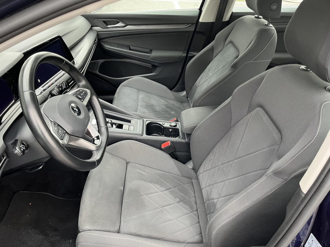 Golf VIII 1,4 eHybrid DSG Style (Navi+RearView+AHK)