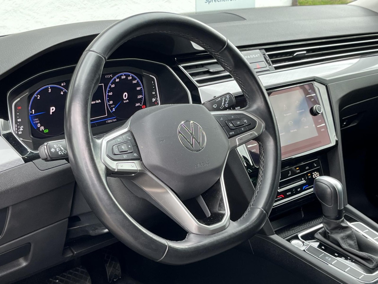 Passat Variant 2,0 TDI DSG Bussiness (AHK+ACC+RearView)