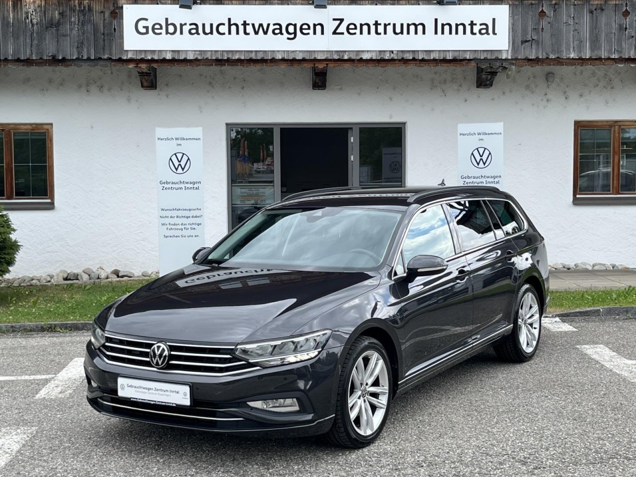 Passat Variant 2,0 TDI DSG Bussiness (AHK+ACC+RearView)