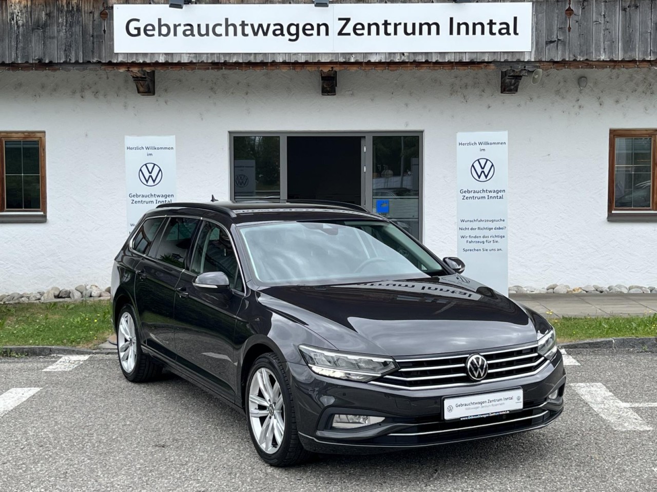 Passat Variant 2,0 TDI DSG Bussiness (AHK+ACC+RearView)