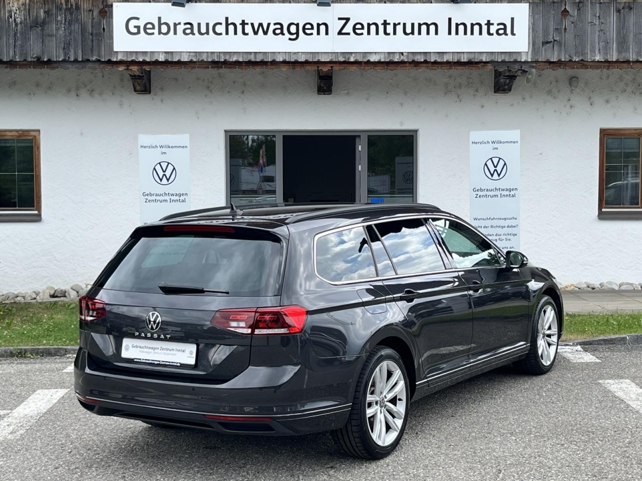 Passat Variant 2,0 TDI DSG Bussiness (AHK+ACC+RearView)