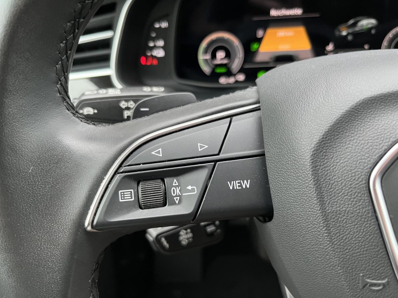 Q8 55 TFSI e quattro tiptronic (MatrixLED+AHK)