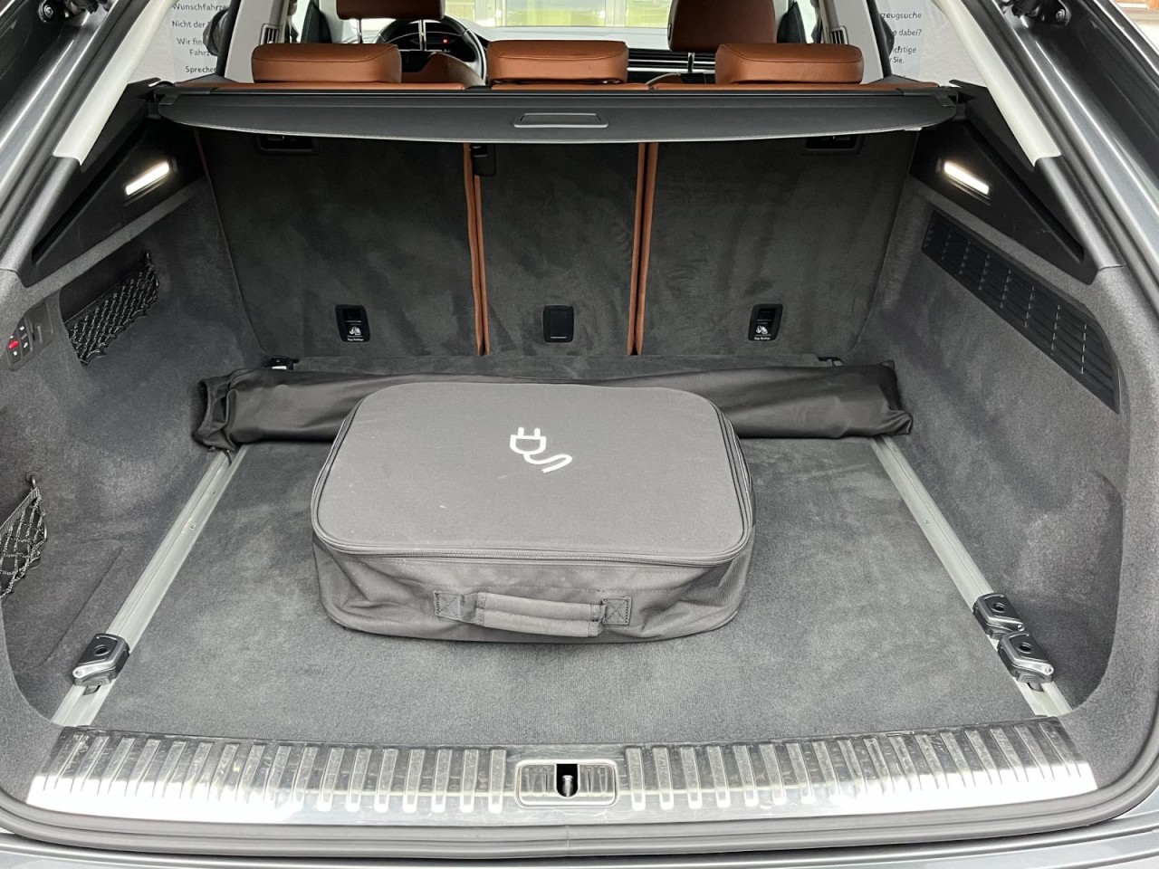 Q8 55 TFSI e quattro tiptronic (MatrixLED+AHK)